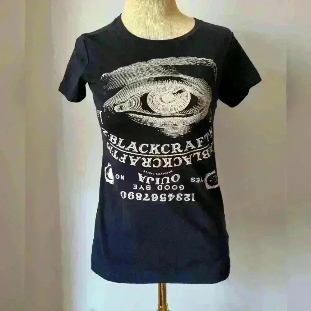 Black craft II ouija  board tshirt. Size small.